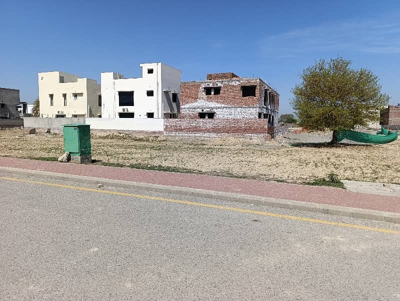 1 Kanal Plot Available In Nargis Ext Block Bahria Town Lahore 0
