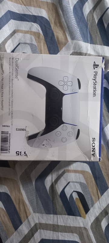 Ps5 controller with box 2