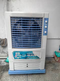 Air cooler with ice box
