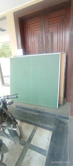 Look like new Table tennis For sale