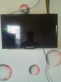19 inch led he on ti par ab on he display nhi derhi Kuch andar se masl
