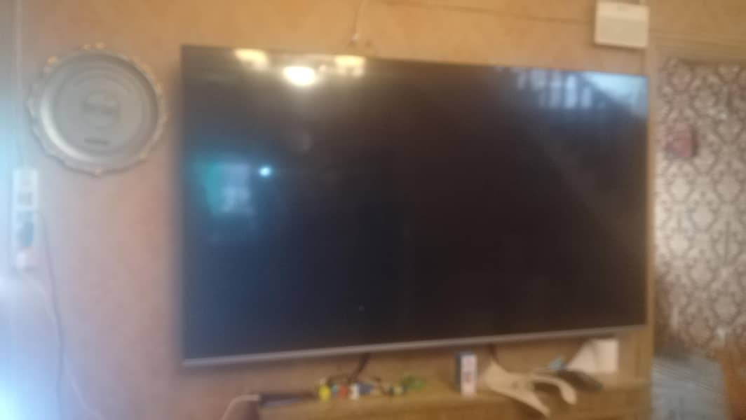 TCL android LED  (panel damaged) 3