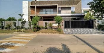 2 Kanal Luxury Designer House Available For Sale With All Basic Amenities In DHA Phase 2.