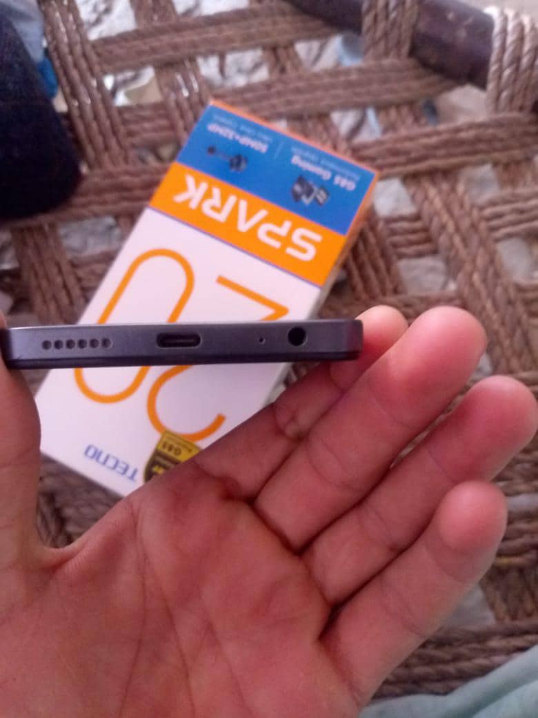 Tecno Spark 20 RAM 8+5 ROM 256  Condition 10/10 Full Box 1