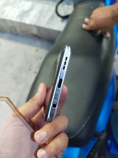 REDMI NOTE 10 (6 128) WITH COMPLETE BOX 33 WATT CHARGER