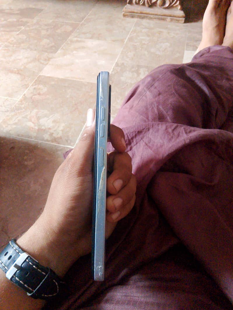 Tecno spark go 2024 with box and charger 4