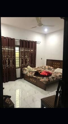University Town 10 marla house for sale