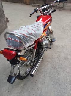 03010017608 honda cd 70 2025 blkl new bike hai 10 bay 10 condition