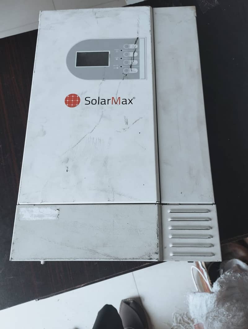 Three in One Inverter with Hybrid/On grid/Off Grid 0