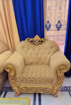 achi condition main sofa set hai