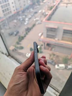 Apple iPhone 15