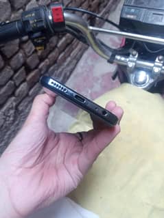 Tecno Spark 10c 4+4 Ram 128 storage