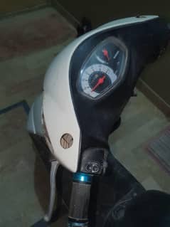 SUZUKI SCOOTY LET’S UZ 50