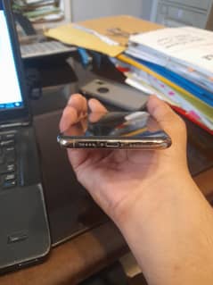 iphone xs max Golden colour 64 gb pta approved