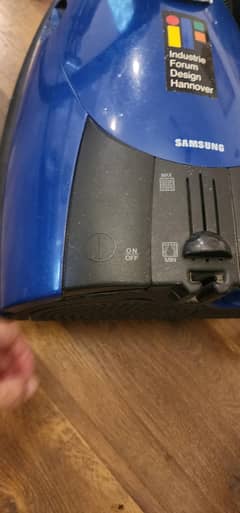 Samsung - stylish vacuum cleaner for home or office - Blue  color-