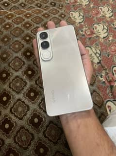 vivo y200 8/128 10/10 condtion Complete box