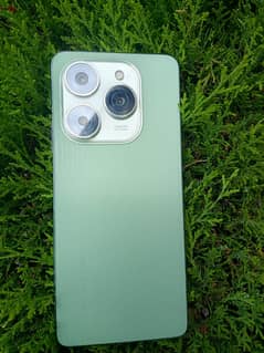 Tecno spark 20 pro 8 256 with original charger &box 3 month official