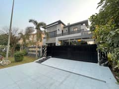 1 KANAL MODERN DESIGNER FULL BASEMENT HOUSE FOR SALE IN DHA PHASE 5,