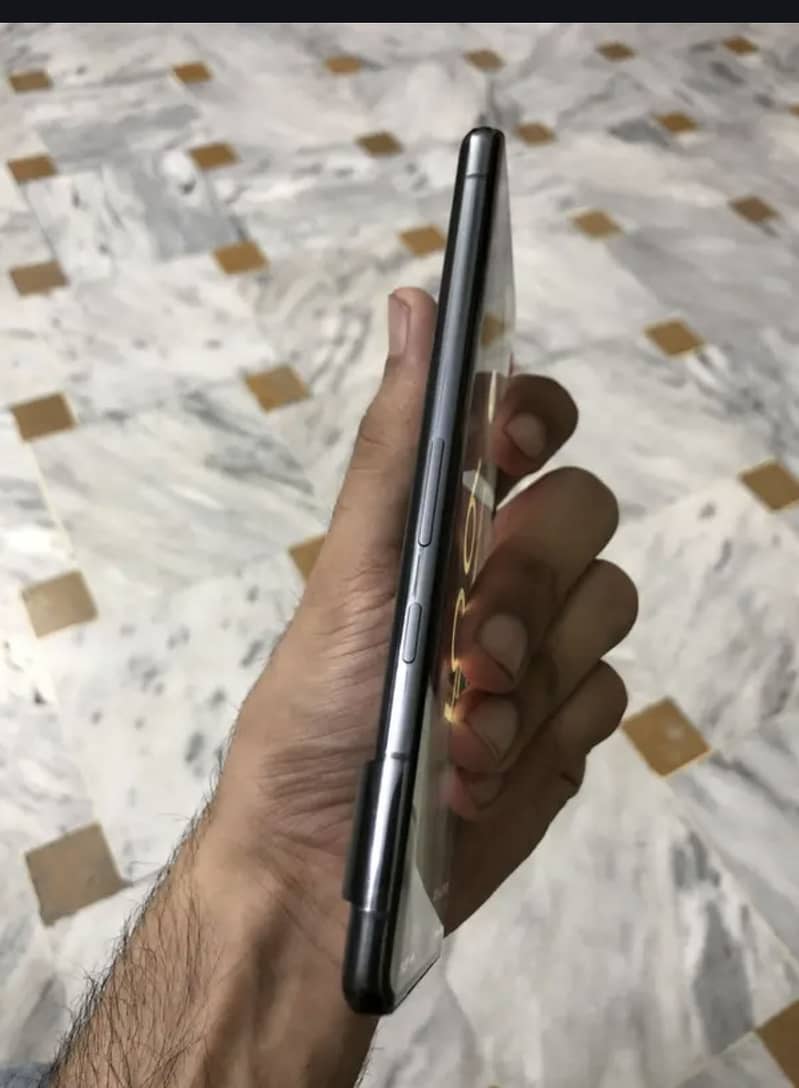 Googles Pixel 7pro 12/128GB 10/10 condition 5