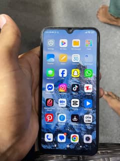 redmi note 8 hai 4gb 64 all ok beghar khula hua daba charge Sath hai