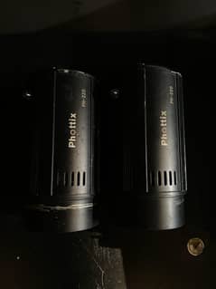 studio lights working condition, 2 photix lights, 3 PRIMA TF-600 light