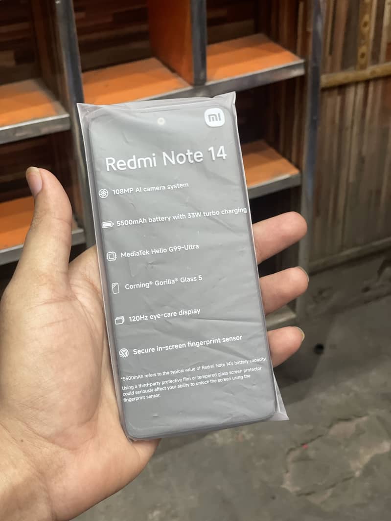 Redmi note 14 8 +8 ram 256 memory only 40 days use box charger pak 6