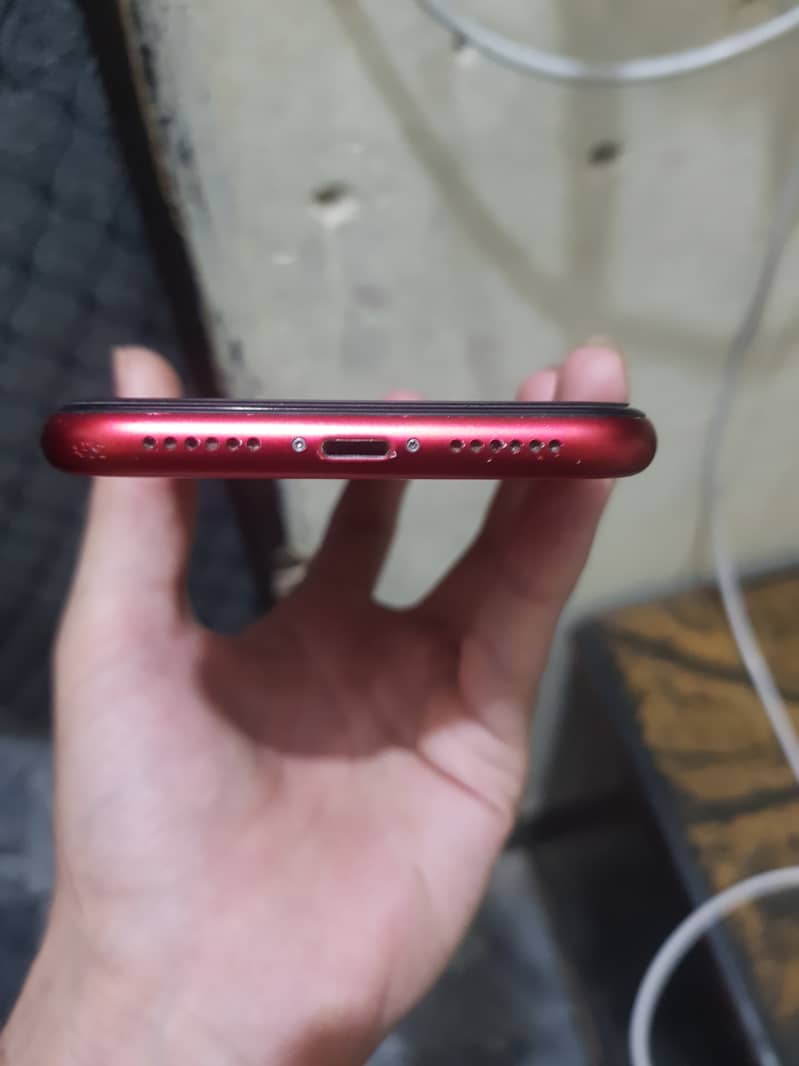 Iphone 11 non pta jv but zong Sim working 8
