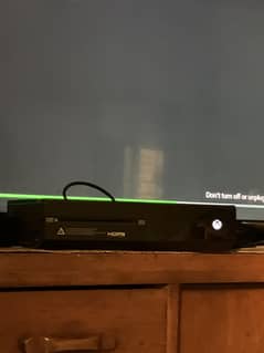 Xbox One 500GB with 4 Games