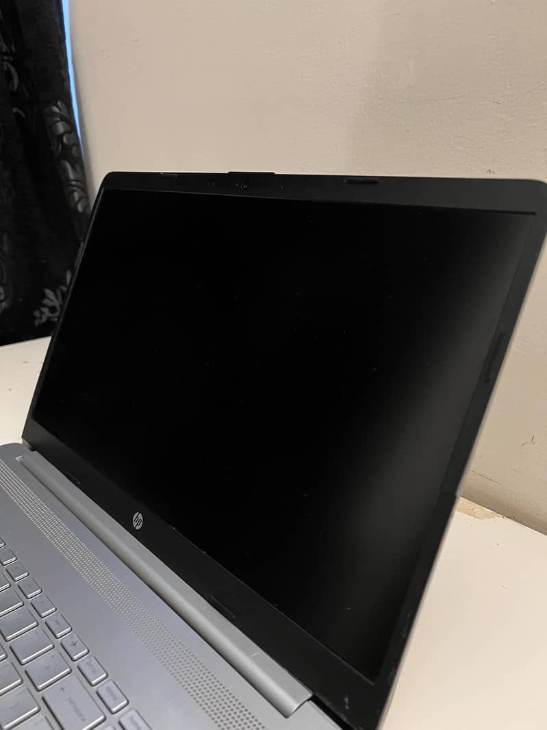 HP Core i5 10th Generation - Quad Core Processor - 20 GB RAM - 256 GB 14