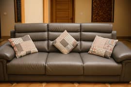 Heavy Wood Sofa Set 3+2+1 – Leatherite – Solid Frame – Urgent Sale