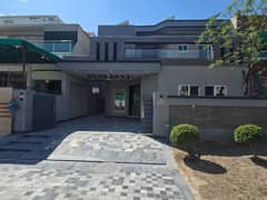 1 KANAL SLIGHTLY USED MODERN DESIGNER HOUSE FOR SALE IN DHA PHASE 6 NEAR KFC