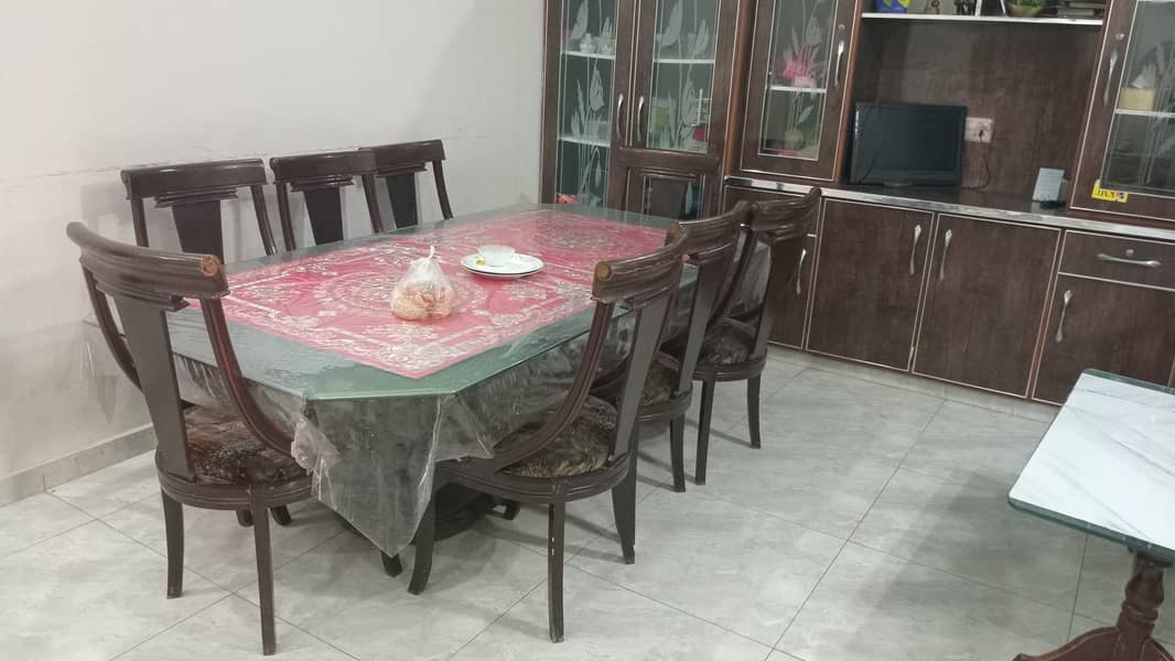 Dinning table 0