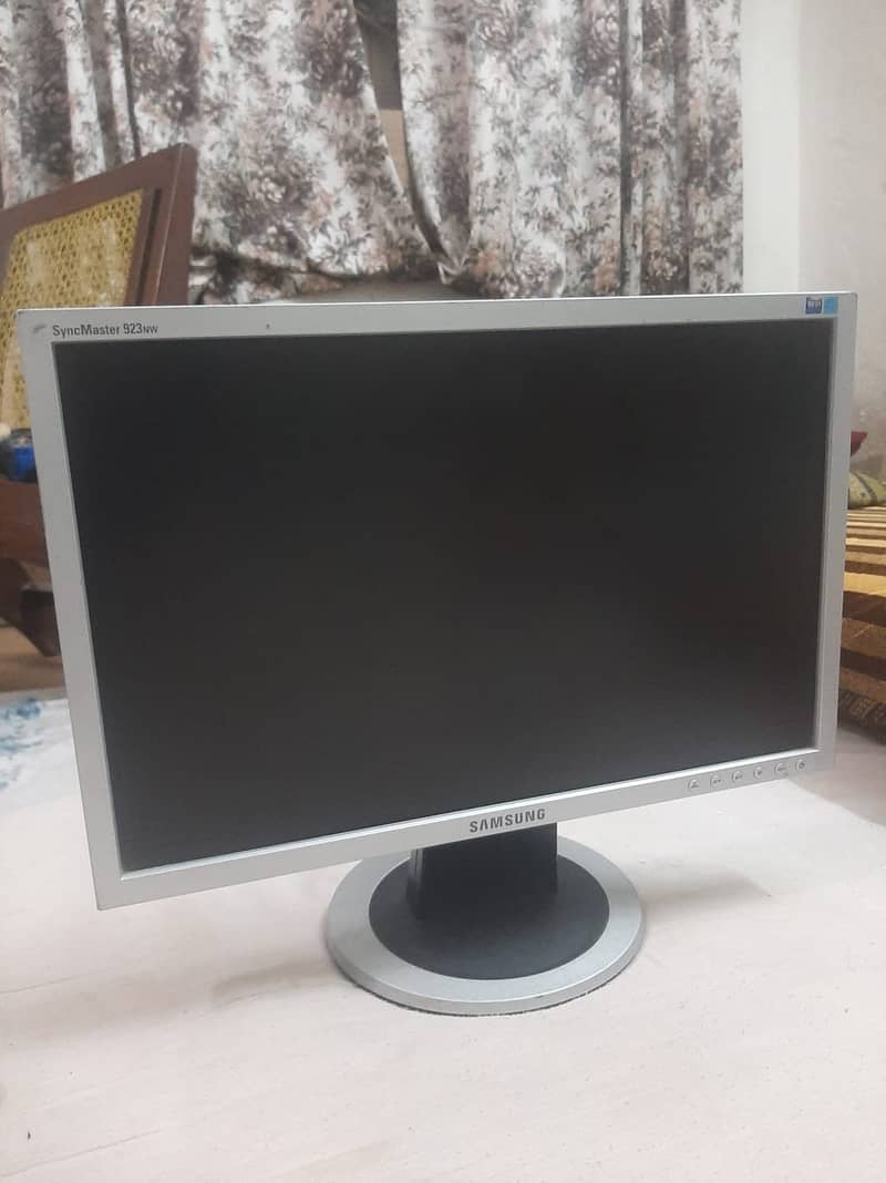 Core i5 3rd Generation Full PC With Moniter LCD 2