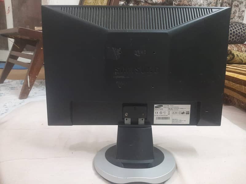 Core i5 3rd Generation Full PC With Moniter LCD 3