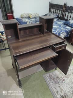 Computer Table