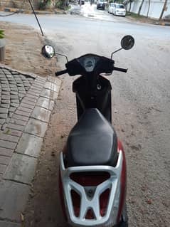United Petrol Scooty Self Start Total Geniue