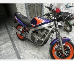 Suzuki Gs 500e