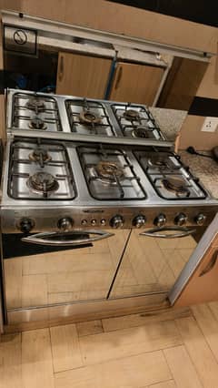 Welcome Stove With Baking And Heating Oven