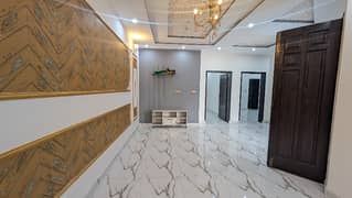 5 MARLA UPPER PORTION INDEPENDENT LOWER PORTION LOCK FOR RENT IN EDEN BOULEVARD COLLEGE ROAD LAHORE