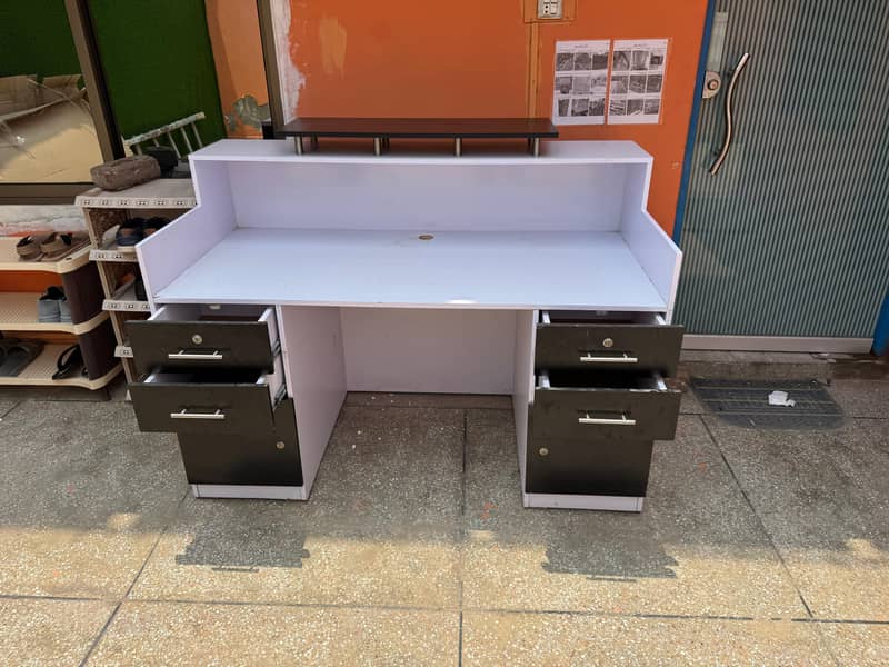 Front Desk/Reception Counter 10/9 Condition Best Quality Material 1