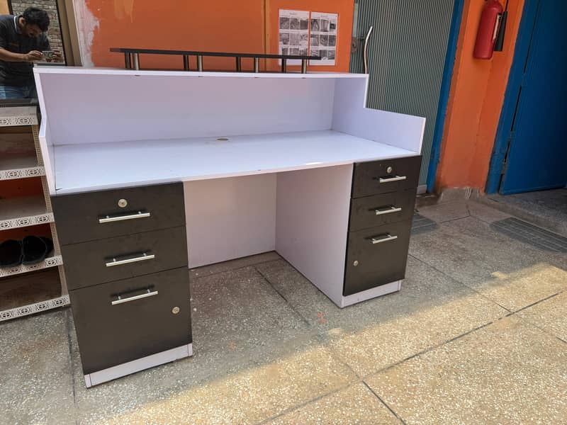 Front Desk/Reception Counter 10/9 Condition Best Quality Material 3