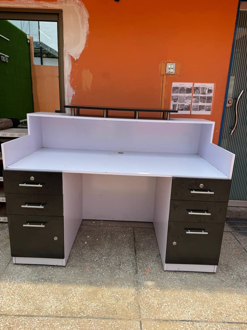 Front Desk/Reception Counter 10/9 Condition Best Quality Material 4
