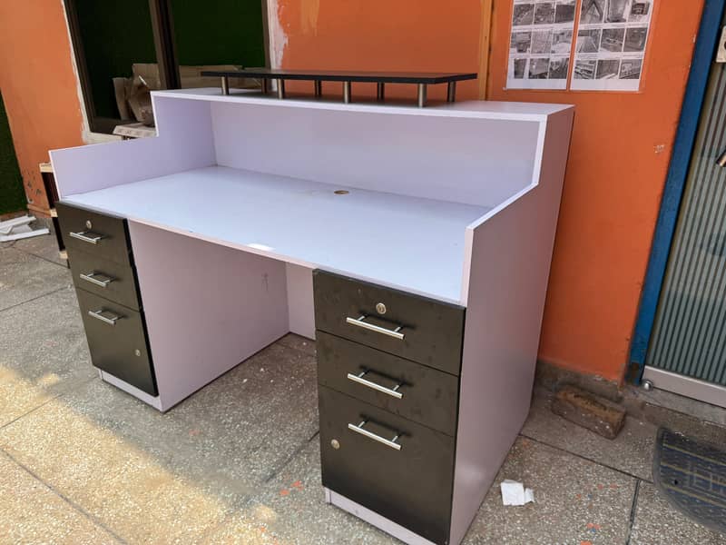 Front Desk/Reception Counter 10/9 Condition Best Quality Material 5