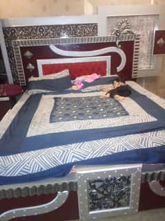 Bed Set| Bed for sale |Bed|Bed set urgent sale 2. . 5lac