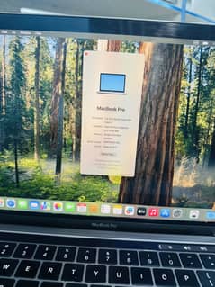 MacBook Pro 2019 core i7 13 inch display ram 16 256 ssd 10by10