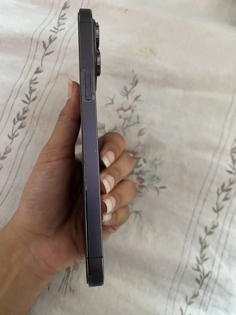 14 pro max 256 hk sim not active with box 3