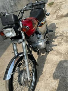 Honda 125. Lush condition. Total original. No any fualt.
