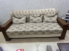 Stylish Sofa With Dewan