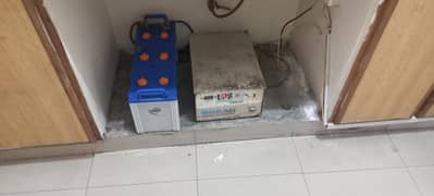 1000Watt UPs 1 + AGS Battery 1
