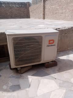 Dowlance 1.5 ton split a. c